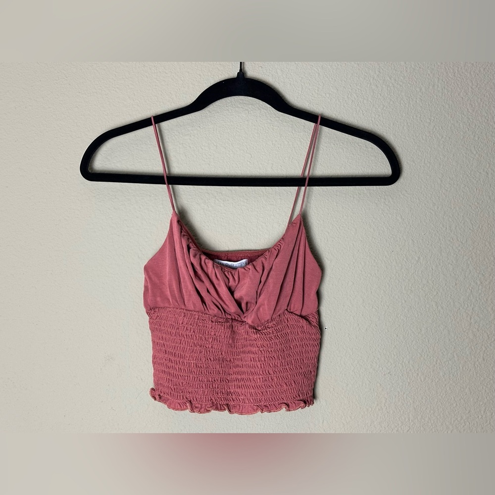 🔥 FINAL SALE 🔥
NWT URBAN OUTFITTERS RUCHED TOP PINK SMALL #23